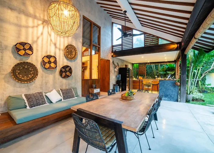 Villa Anggana 2 *