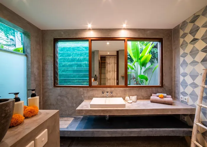 Villa Anggana 2 *